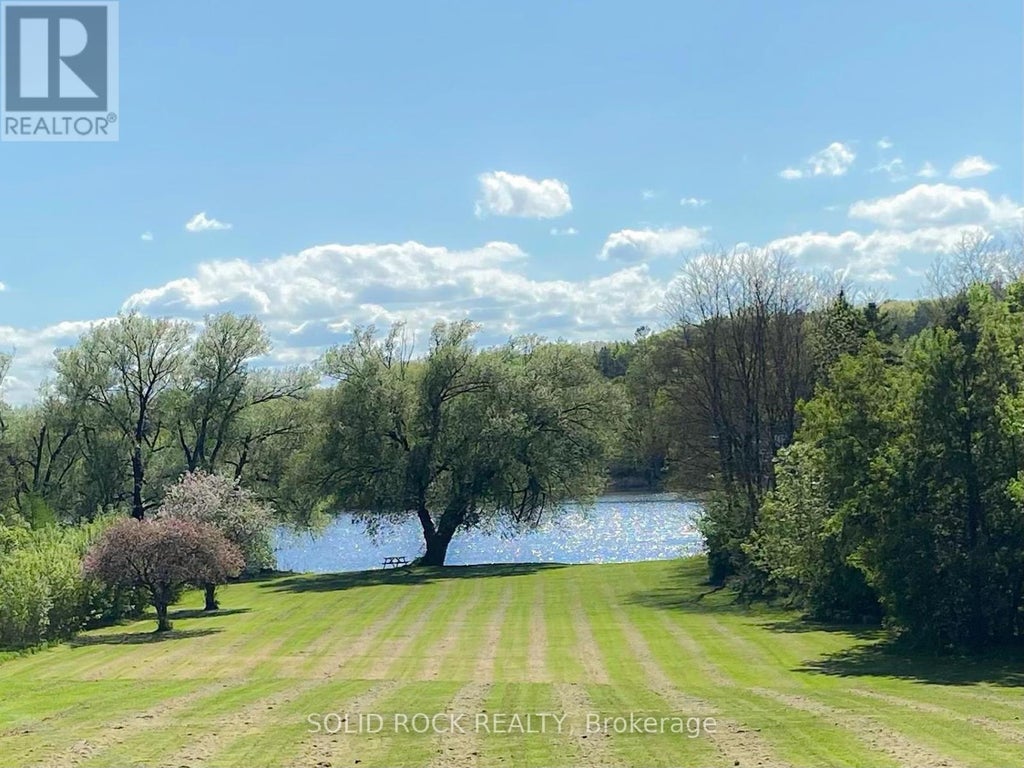 724 River Road, Ottawa