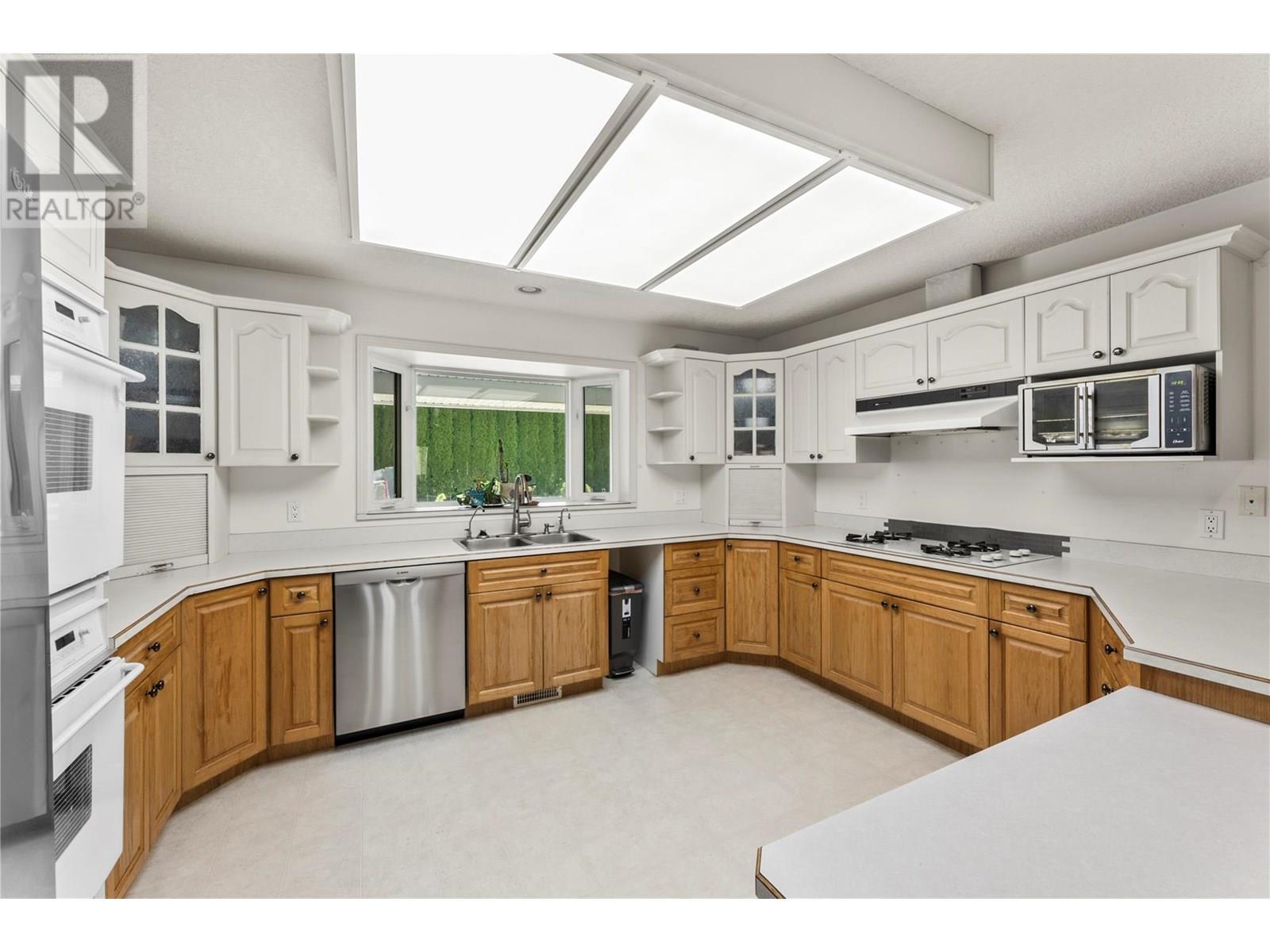 2201 50th Street. Salmon Arm, British Columbia