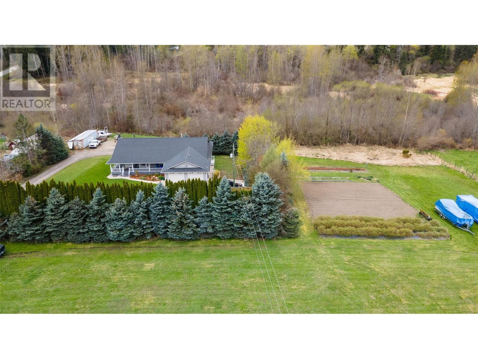 2201 50th Street. Salmon Arm, British Columbia