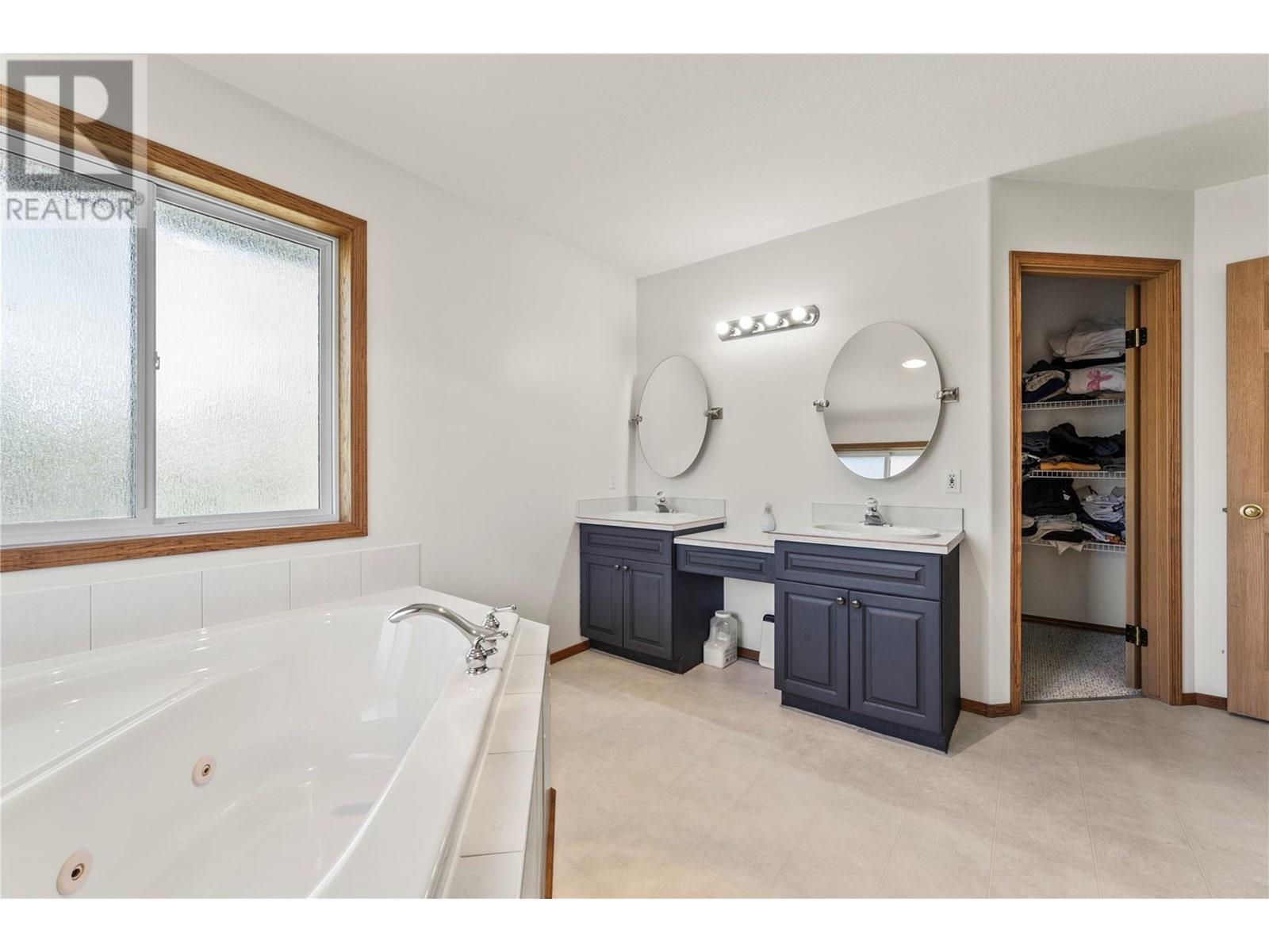 2201 50th Street. Salmon Arm, British Columbia