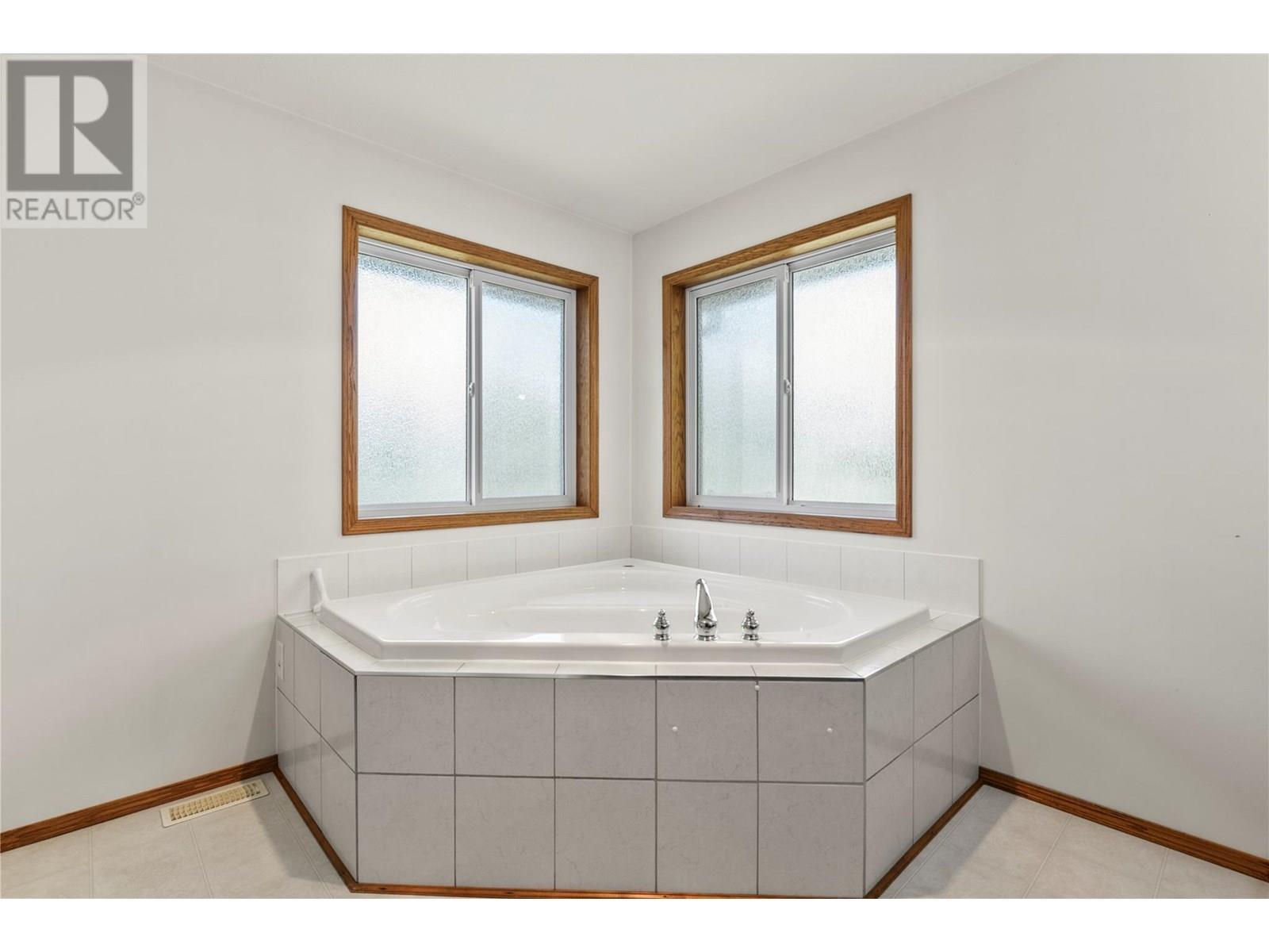 2201 50th Street. Salmon Arm, British Columbia