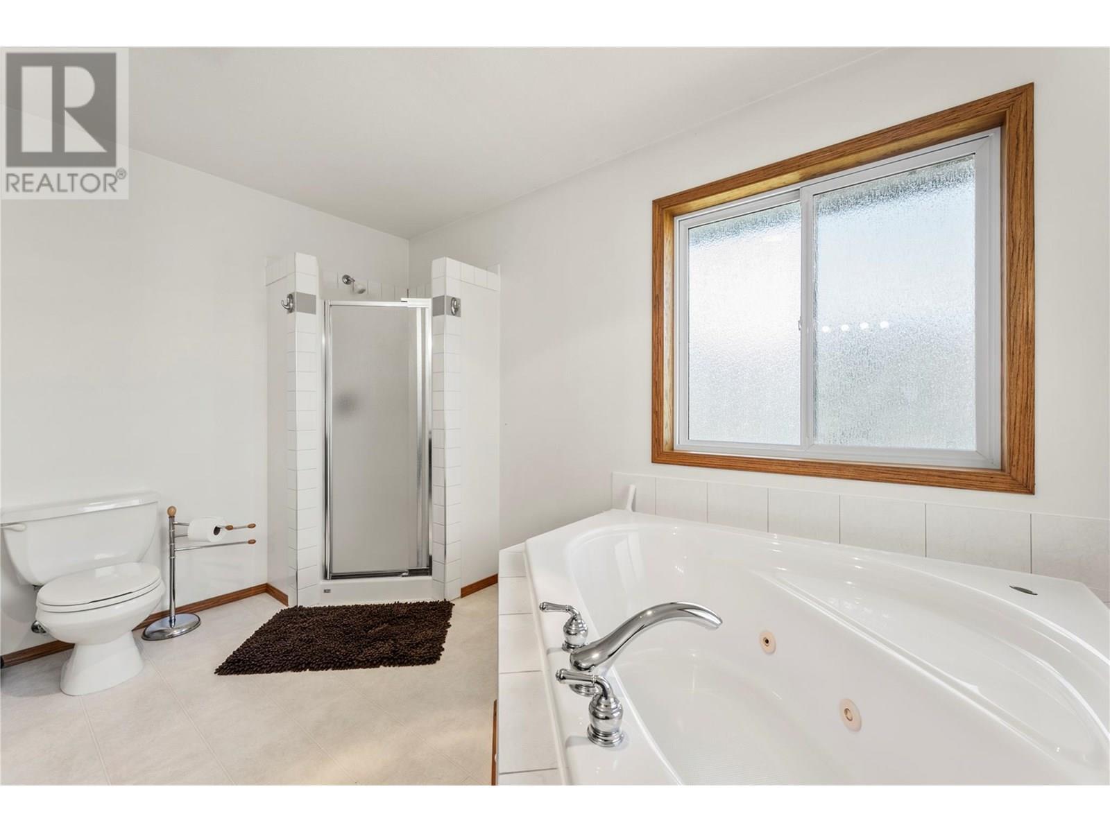 2201 50th Street. Salmon Arm, British Columbia