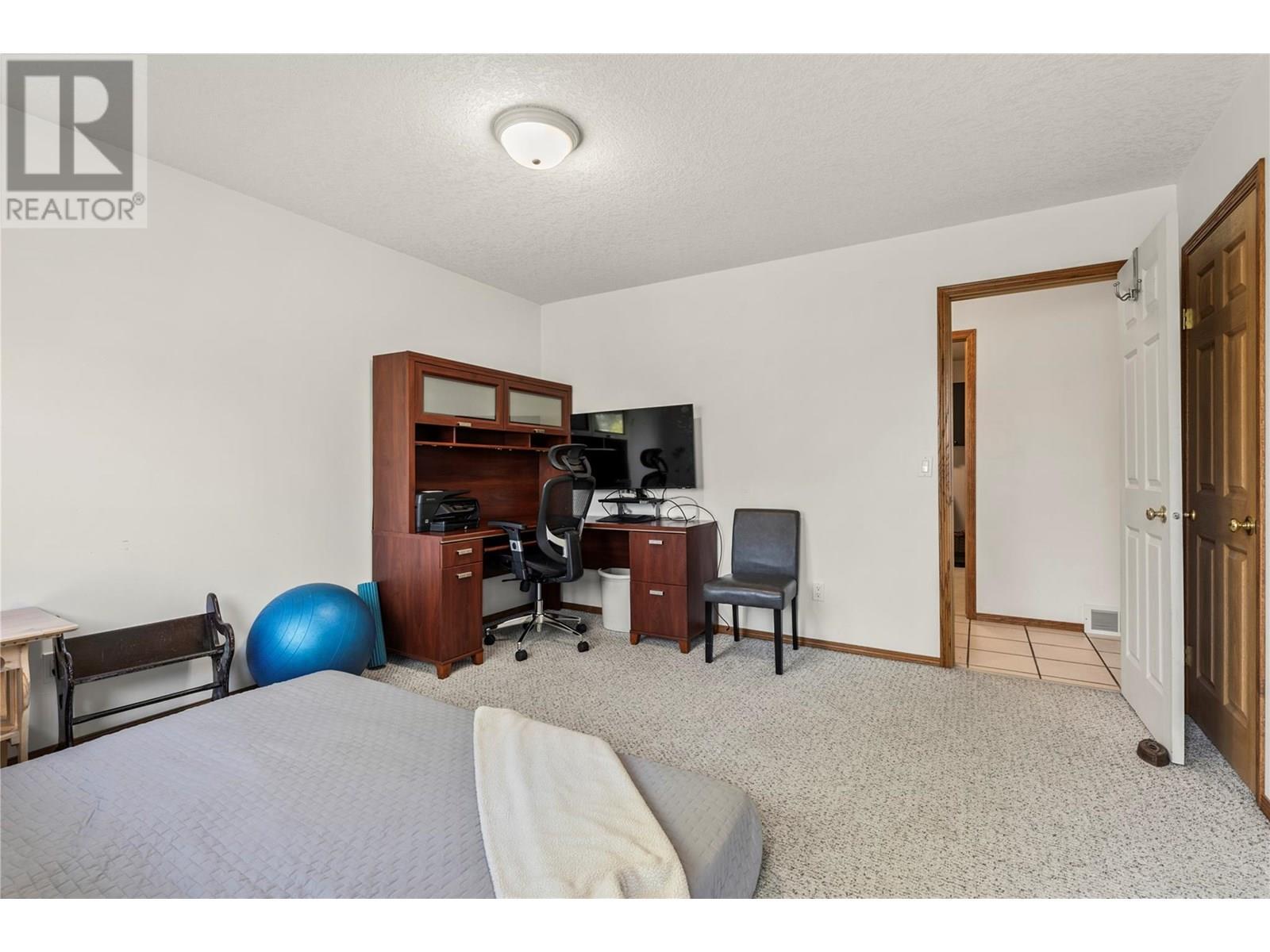 2201 50th Street. Salmon Arm, British Columbia