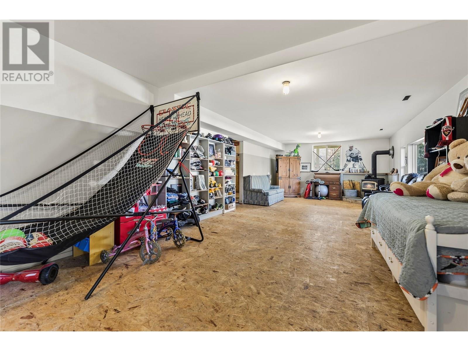 2201 50th Street. Salmon Arm, British Columbia