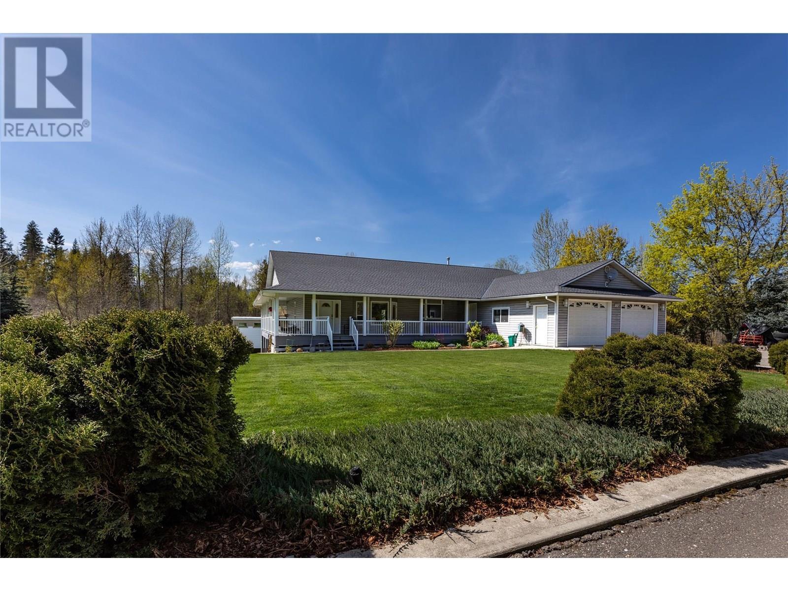 2201 50th Street. Salmon Arm, British Columbia