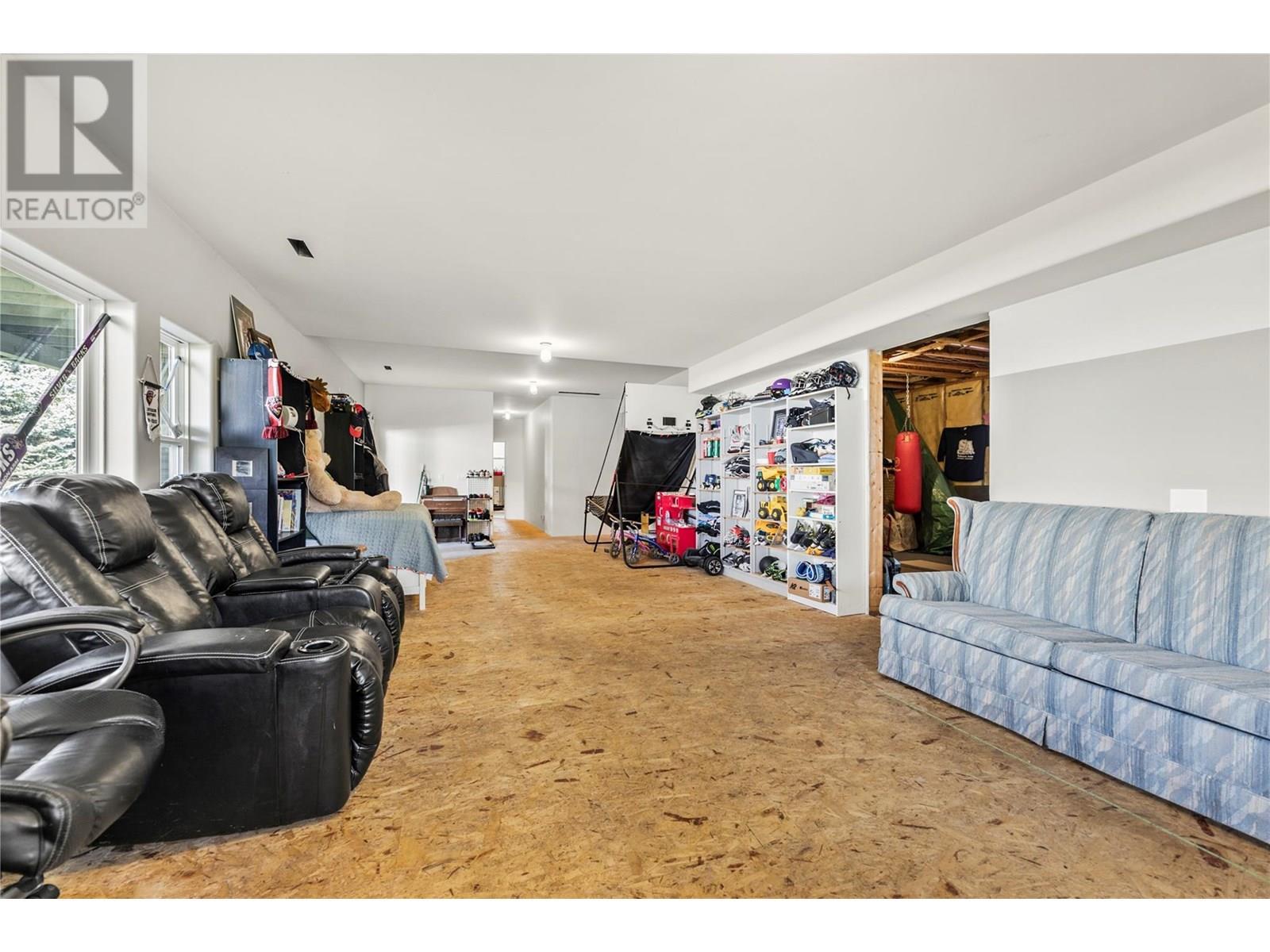 2201 50th Street. Salmon Arm, British Columbia