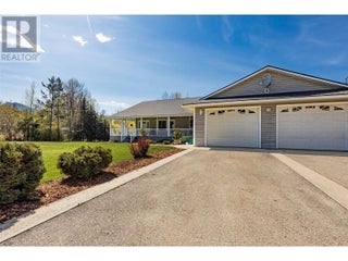 2201 50th Street. Salmon Arm, British Columbia