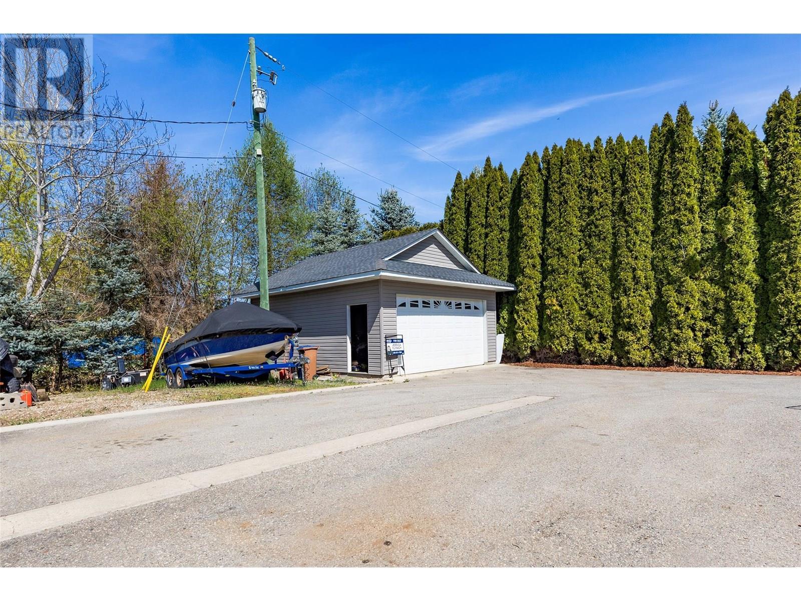 2201 50th Street. Salmon Arm, British Columbia