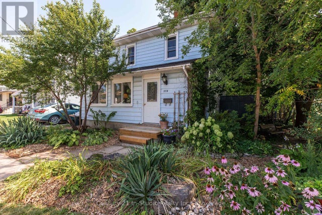 239 College Street N, West Grey