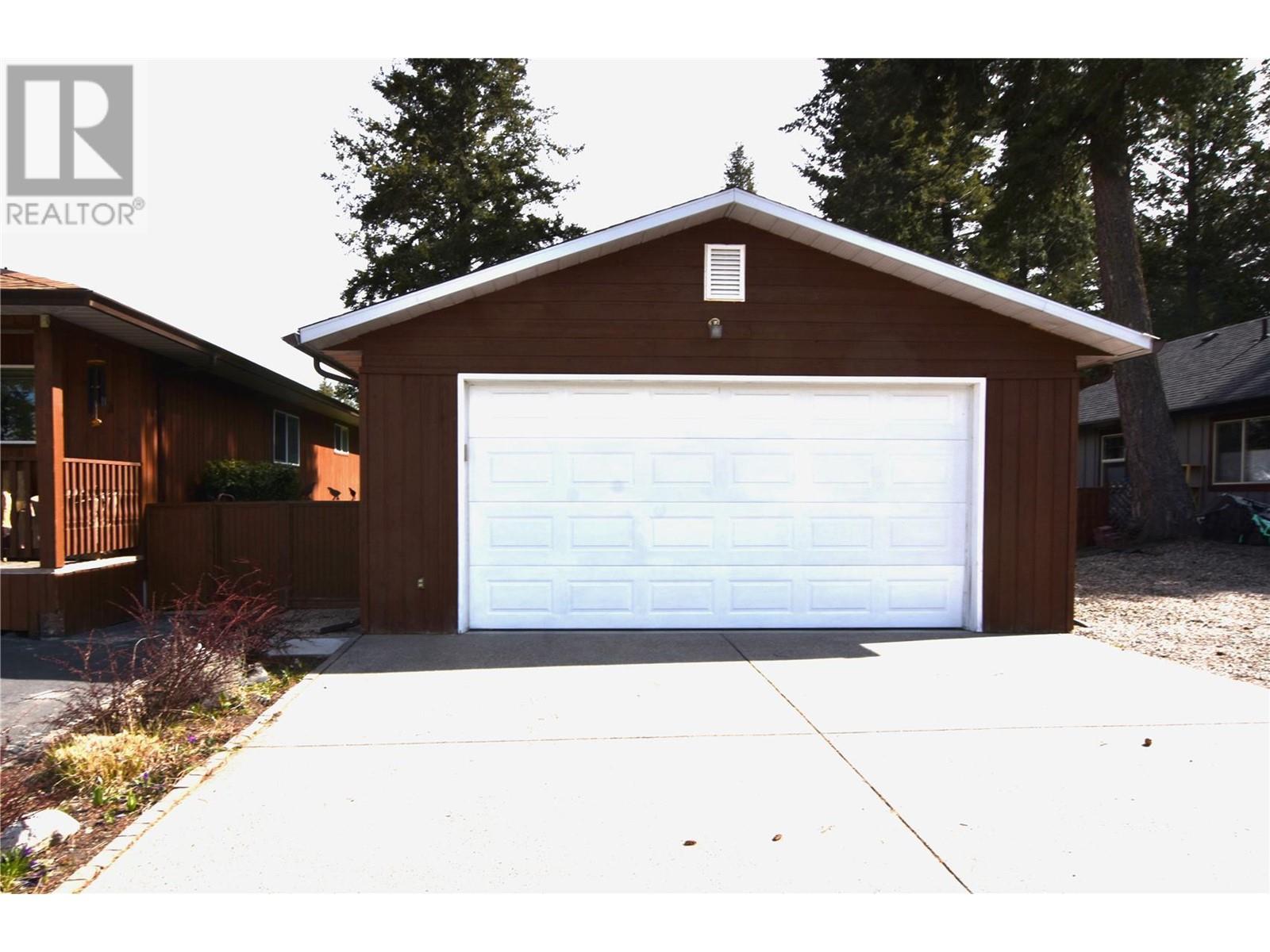 450 Ibis Avenue. Vernon, British Columbia