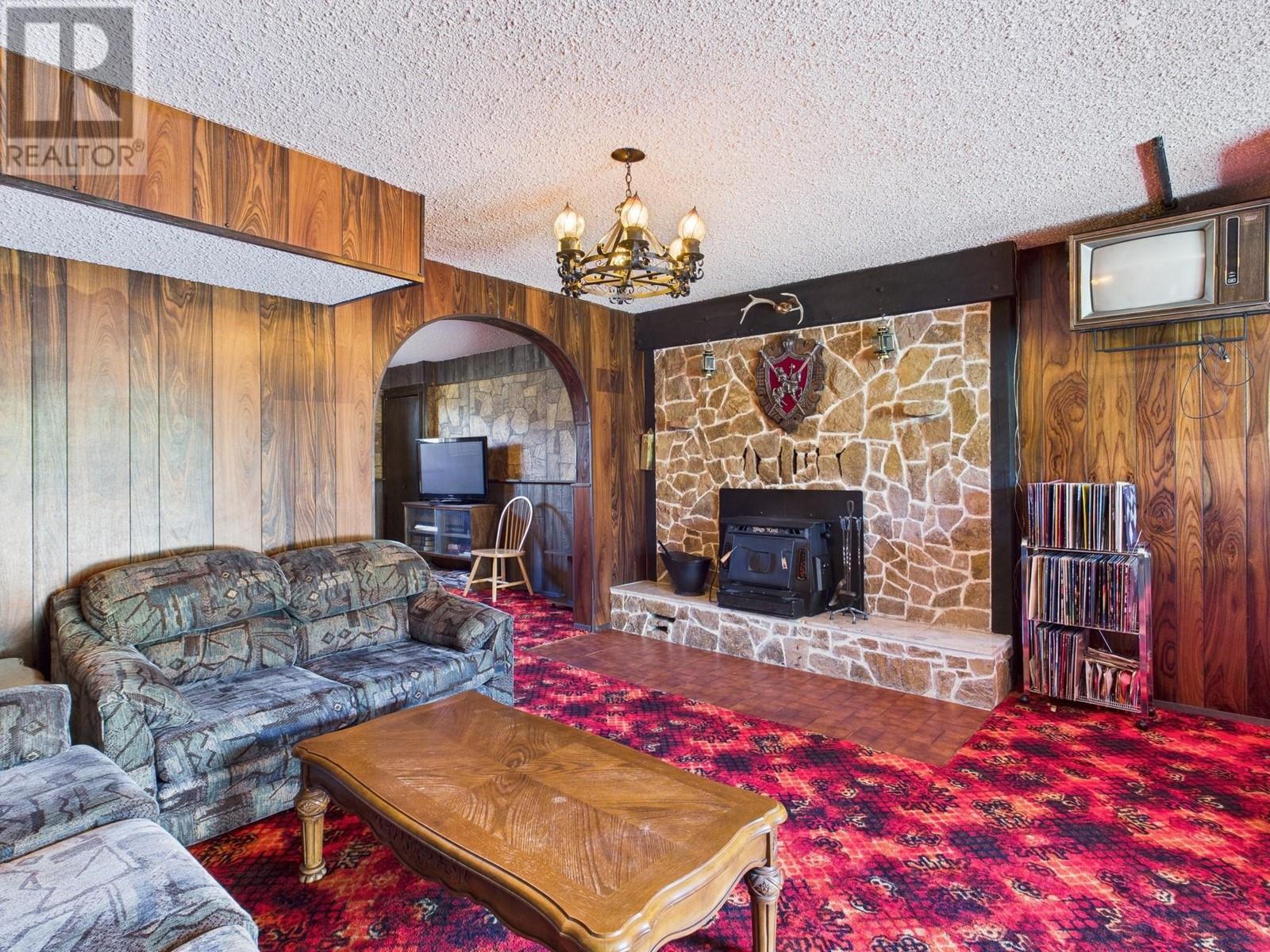 6012 107th Street. Osoyoos, British Columbia