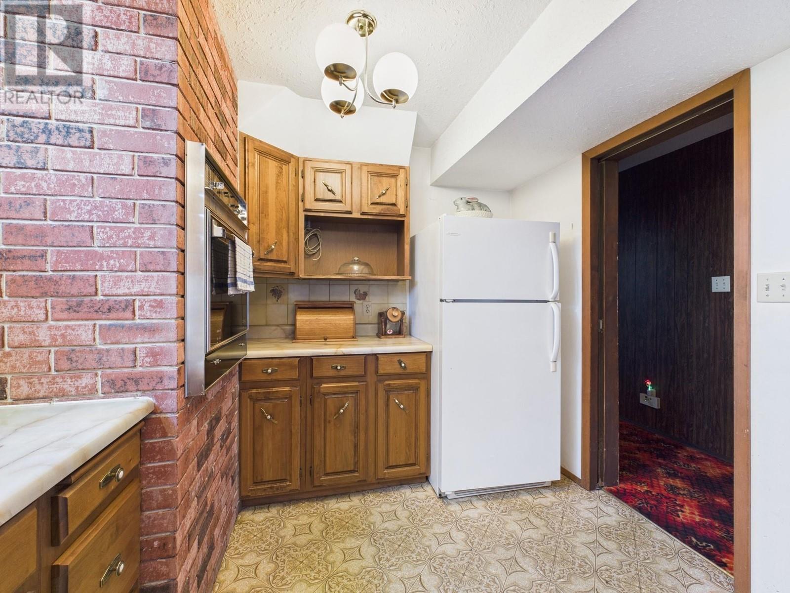 6012 107th Street. Osoyoos, British Columbia