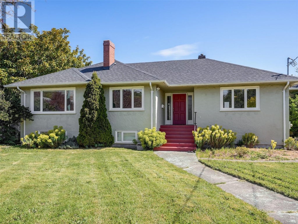 2536 Thompson Avenue, Oak Bay
