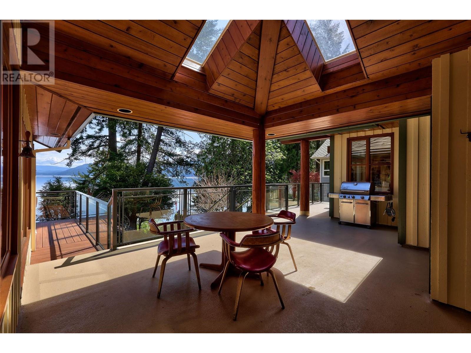 4498 Squilax-anglemont Road Unit# 3. Scotch Creek, British Columbia