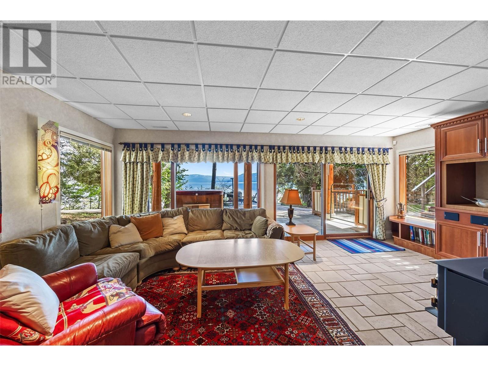 4498 Squilax-anglemont Road Unit# 3. Scotch Creek, British Columbia