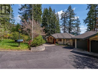 4498 Squilax-anglemont Road Unit# 3. Scotch Creek, British Columbia