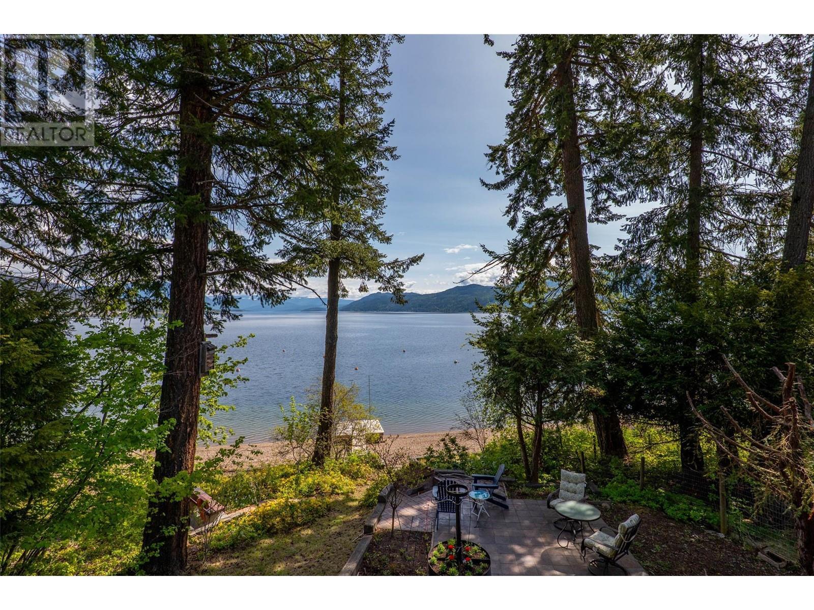 4498 Squilax-anglemont Road Unit# 3. Scotch Creek, British Columbia
