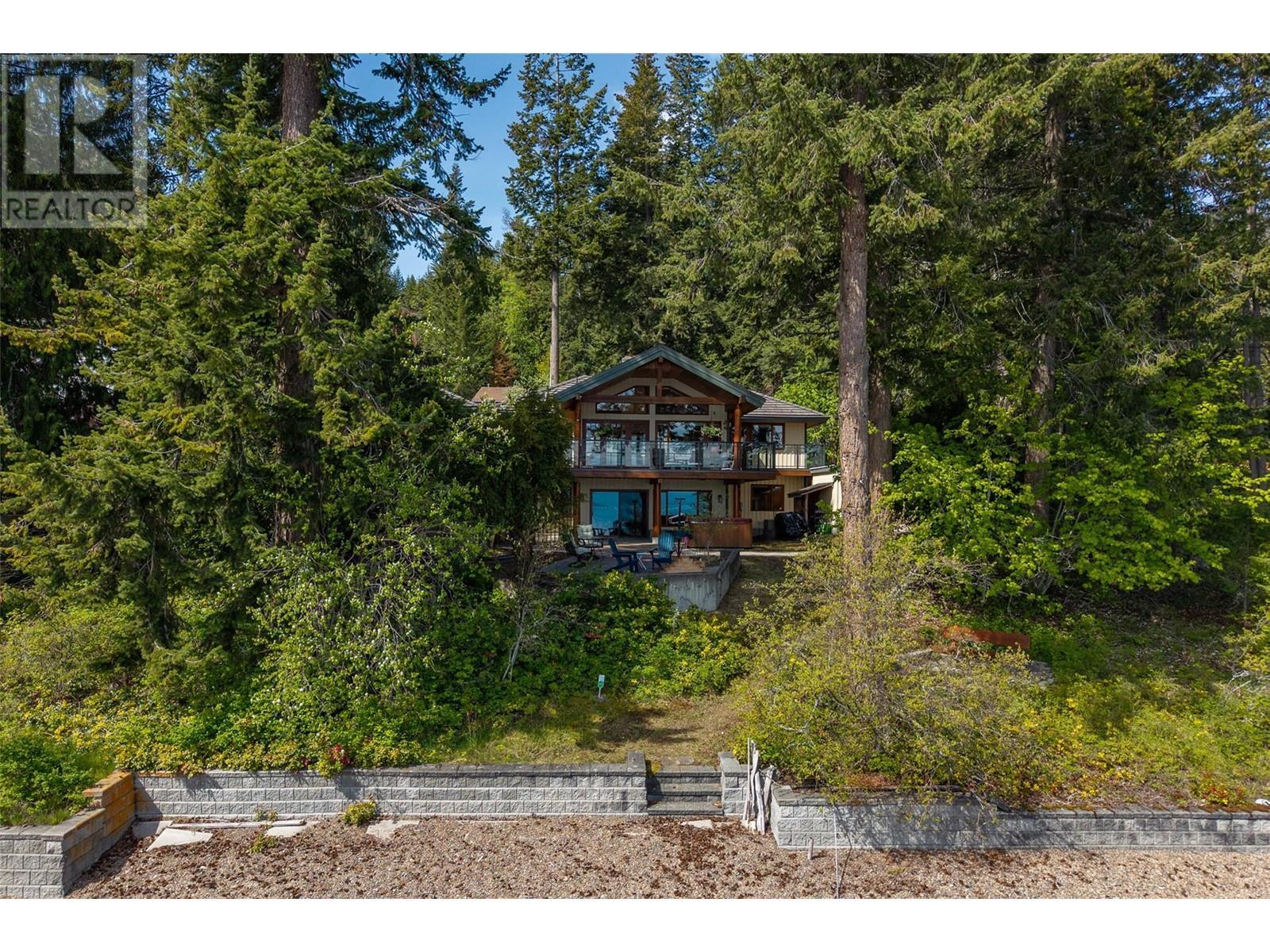 4498 Squilax-anglemont Road Unit# 3. Scotch Creek, British Columbia