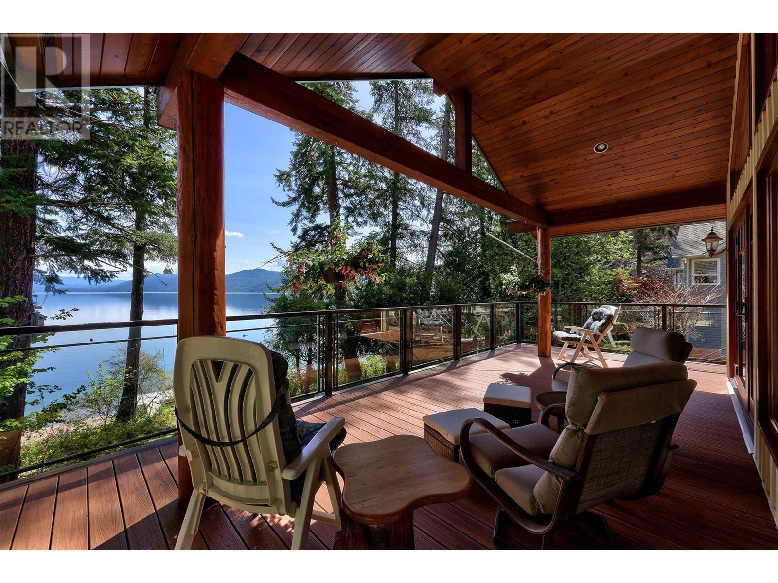 4498 Squilax-anglemont Road Unit# 3. Scotch Creek, British Columbia