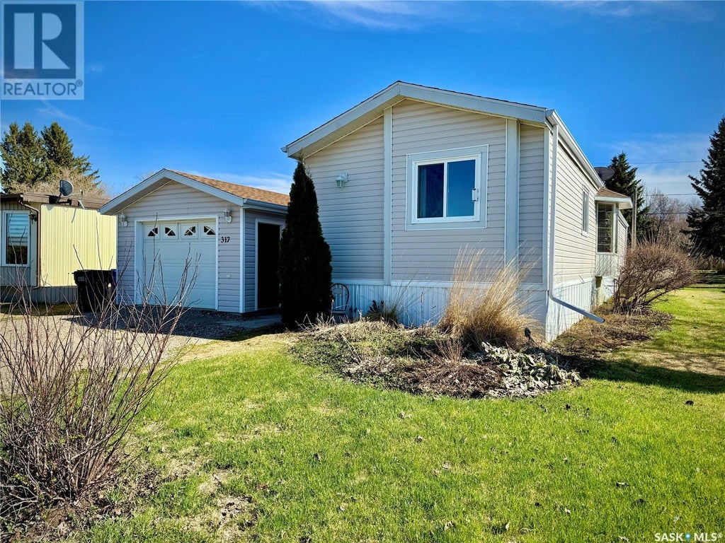 317 Riedel Avenue E, Langenburg