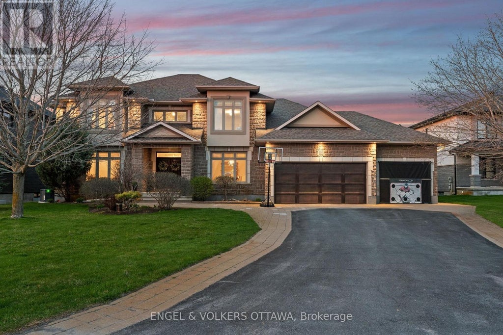 450 Lockmaster Crescent, Ottawa