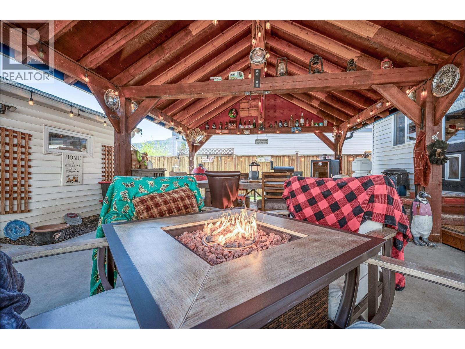 3120 Woodsdale Road. Lake Country, British Columbia