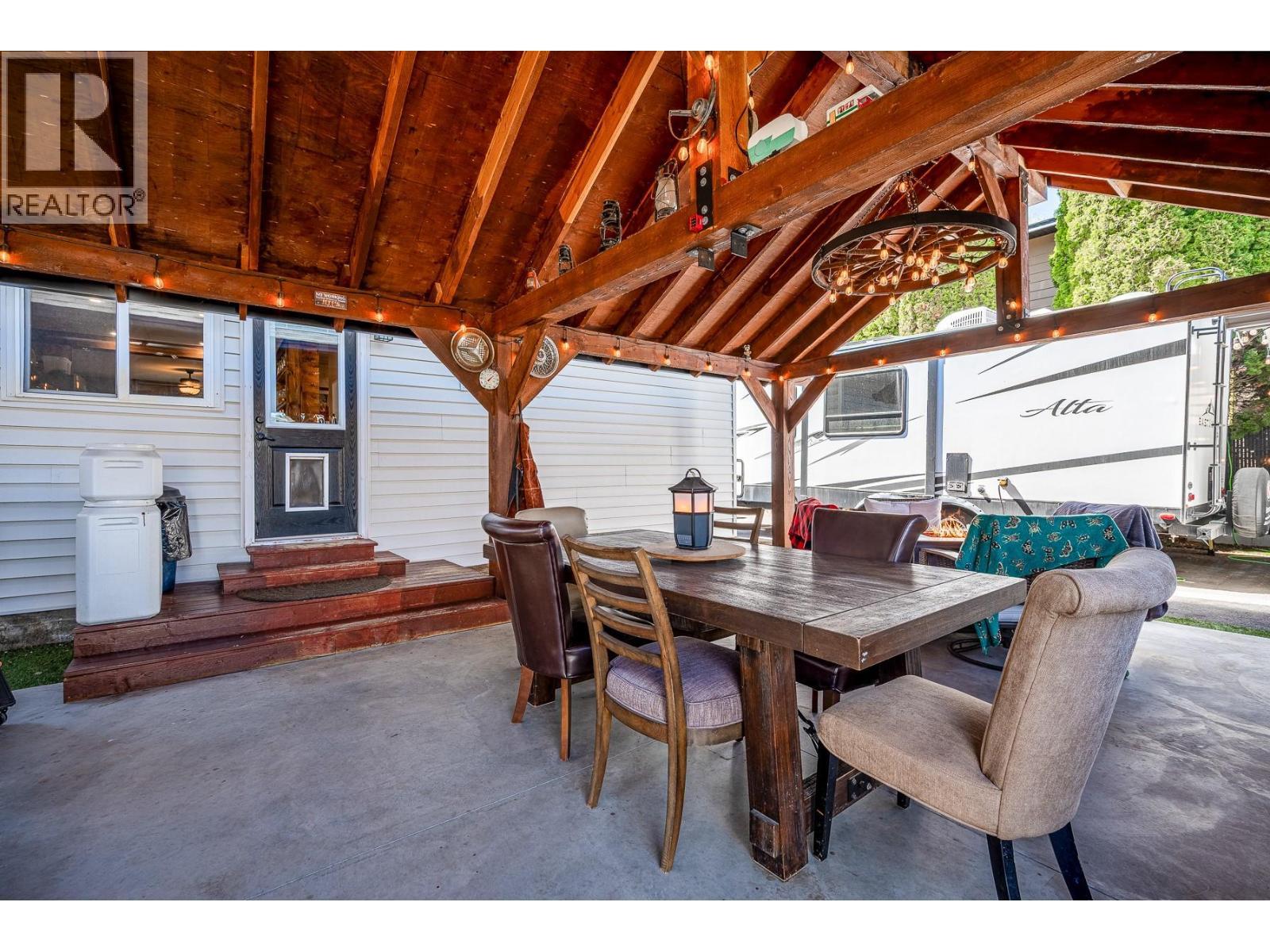 3120 Woodsdale Road. Lake Country, British Columbia