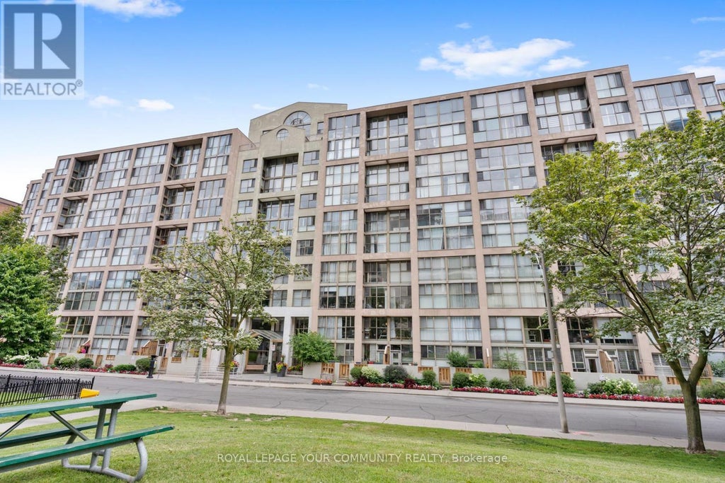 208 - 65 Scadding Avenue, Toronto (waterfront Communities)