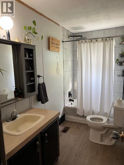 9704 Julia Street. Summerland, British Columbia