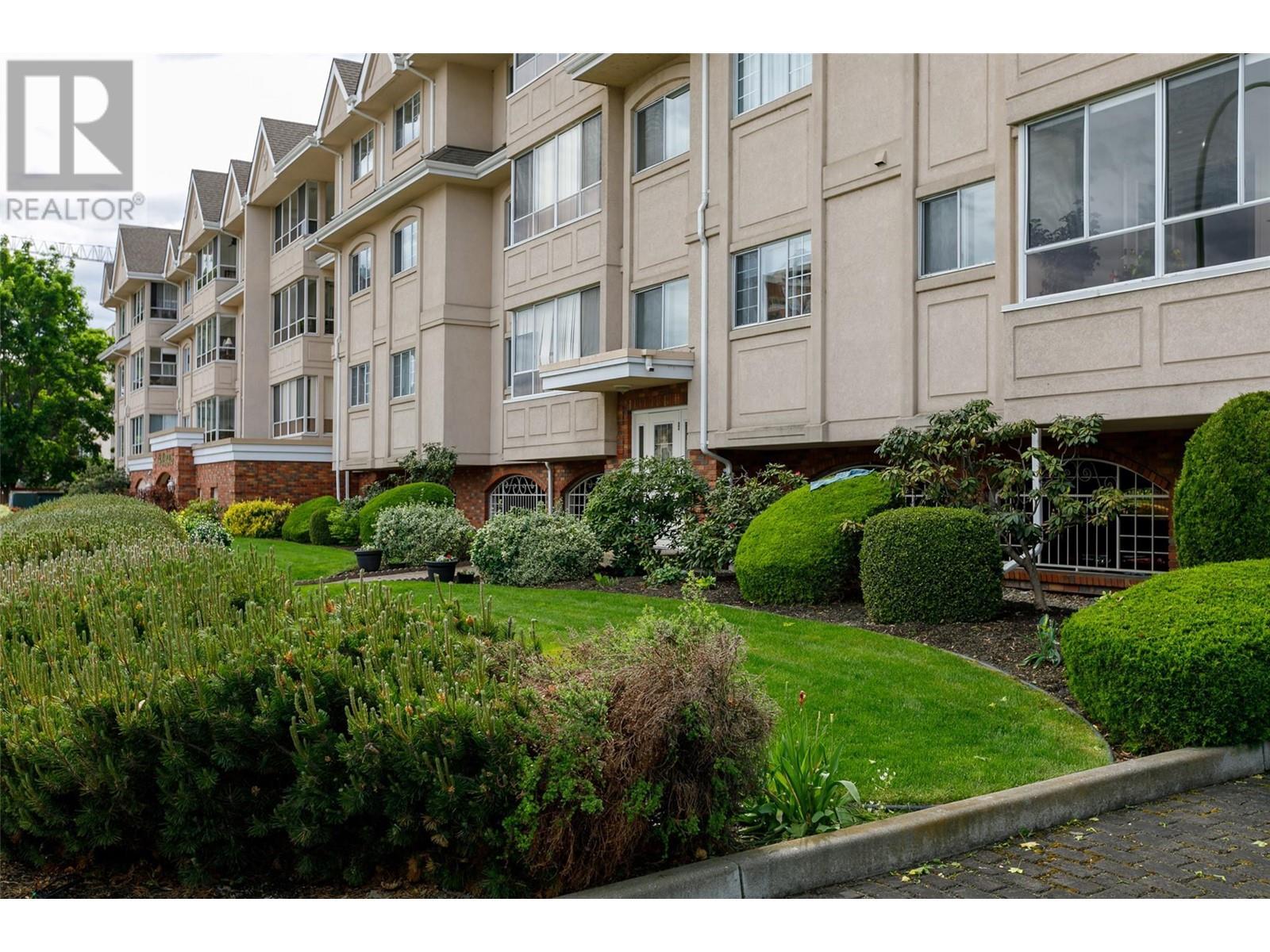 1055 Lawrence Avenue Unit# 202. Kelowna, British Columbia