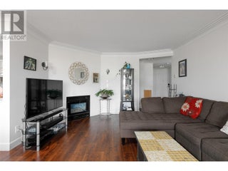 1055 Lawrence Avenue Unit# 202. Kelowna, British Columbia