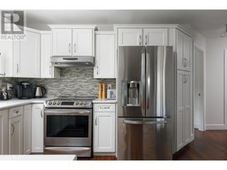 1055 Lawrence Avenue Unit# 202. Kelowna, British Columbia