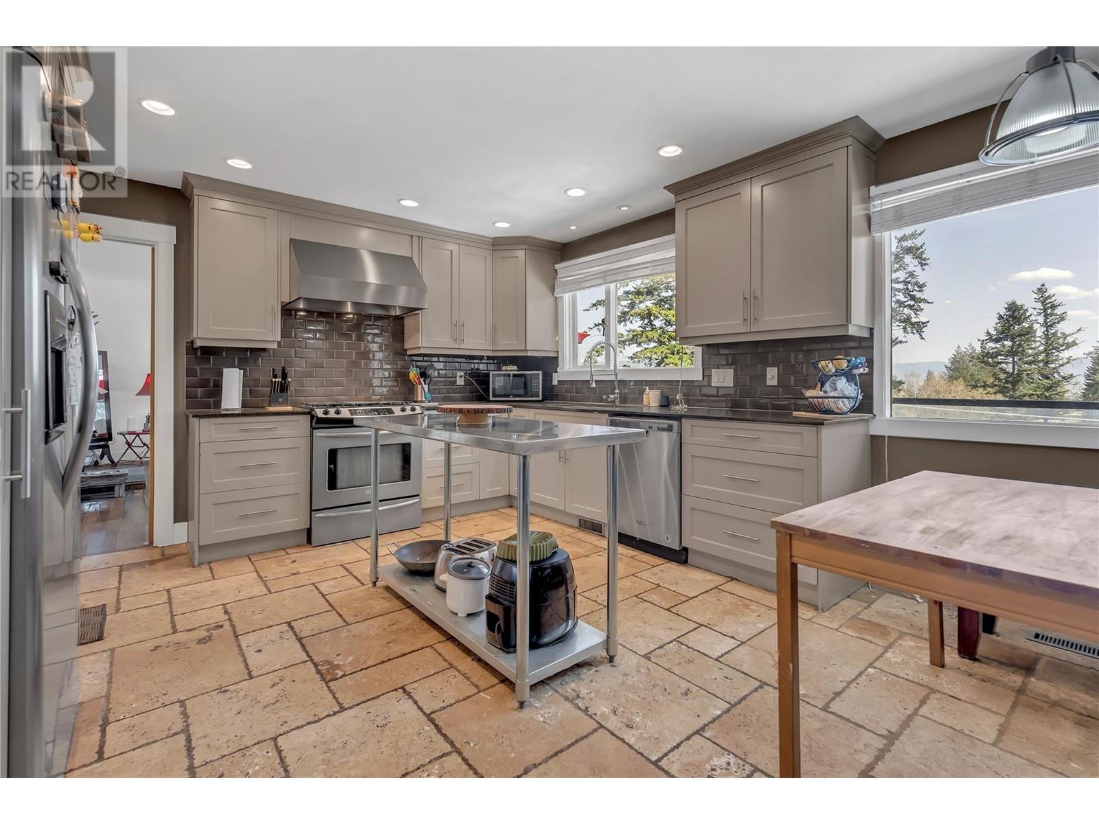 1623 Blackwood Drive. West Kelowna, British Columbia