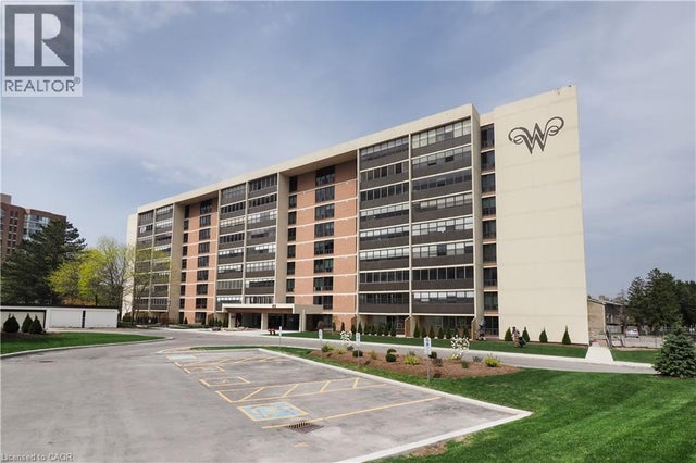 65 Westmount Road N Unit# 902, Waterloo