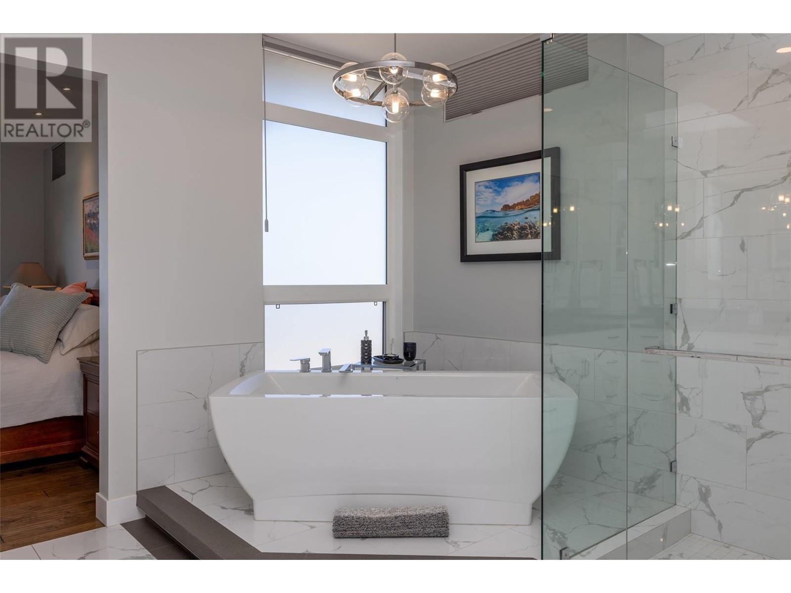 5650 The Edge Place Unit# 105. Kelowna, British Columbia