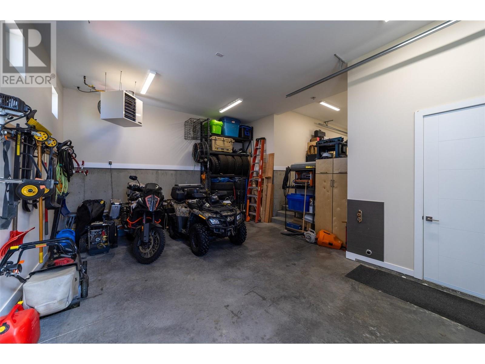 5650 The Edge Place Unit# 105. Kelowna, British Columbia