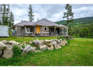 4 Hollingsworth Road. Cherryville, British Columbia