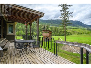 4 Hollingsworth Road. Cherryville, British Columbia