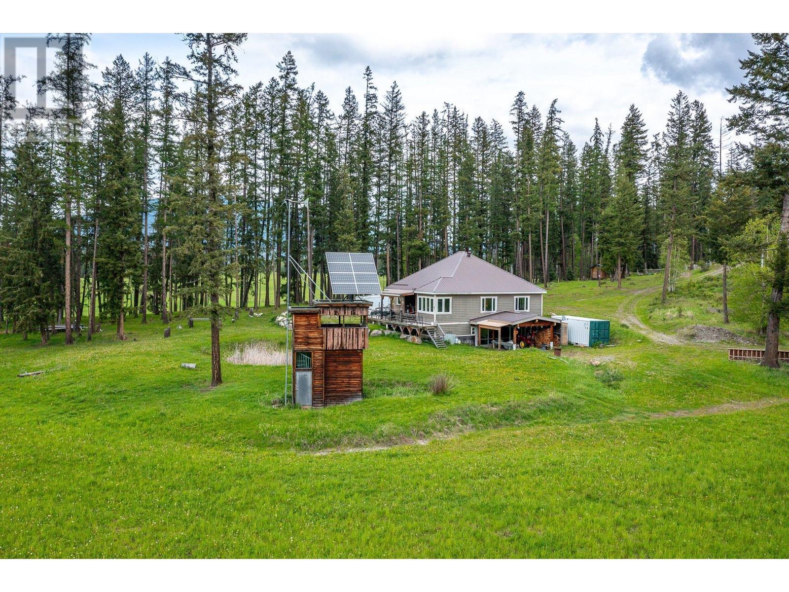 4 Hollingsworth Road. Cherryville, British Columbia
