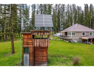 4 Hollingsworth Road. Cherryville, British Columbia