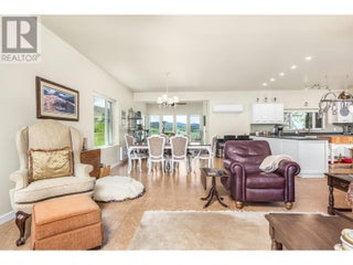 4 Hollingsworth Road. Cherryville, British Columbia