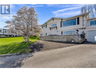 6528 Lipsett Crescent. Summerland, British Columbia