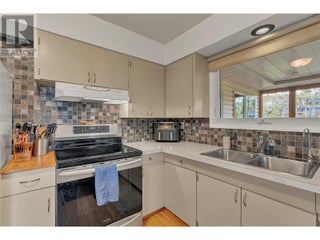 6528 Lipsett Crescent. Summerland, British Columbia