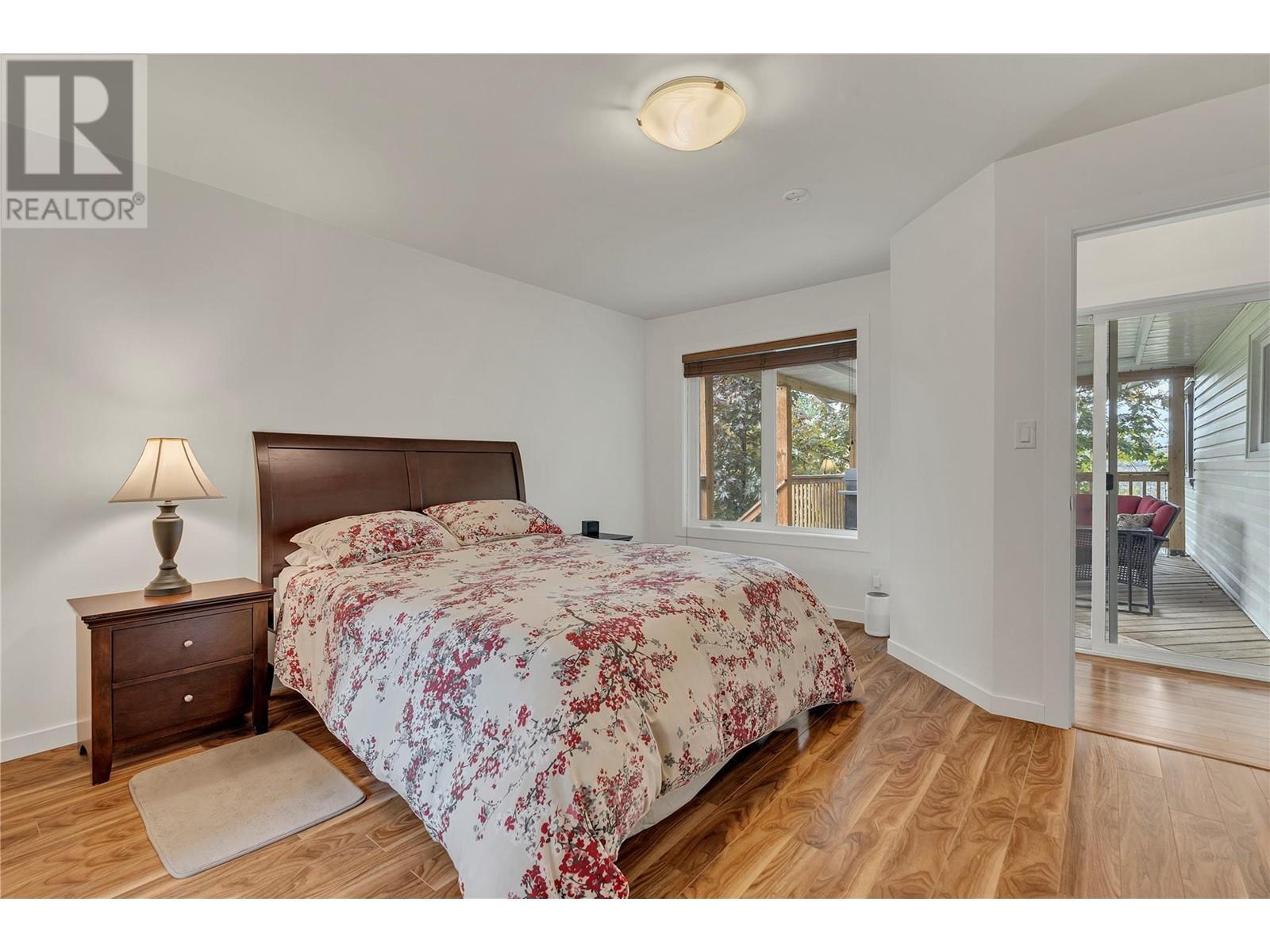 6528 Lipsett Crescent. Summerland, British Columbia