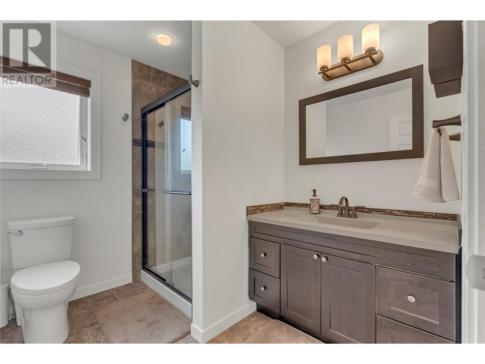 6528 Lipsett Crescent. Summerland, British Columbia