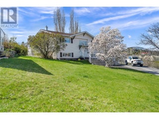 6528 Lipsett Crescent. Summerland, British Columbia