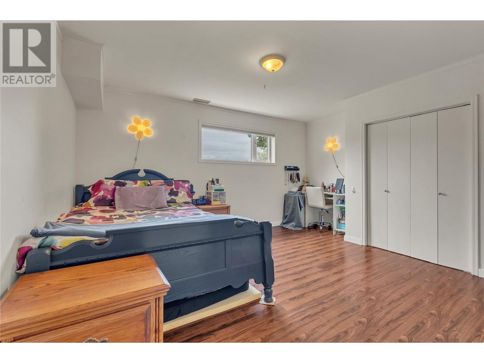 6528 Lipsett Crescent. Summerland, British Columbia