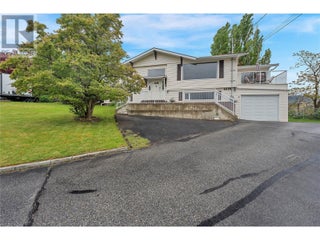 6528 Lipsett Crescent. Summerland, British Columbia