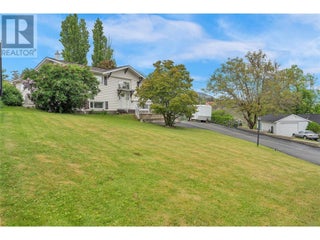 6528 Lipsett Crescent. Summerland, British Columbia
