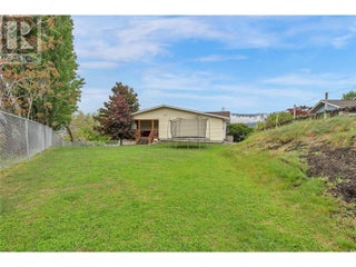 6528 Lipsett Crescent. Summerland, British Columbia